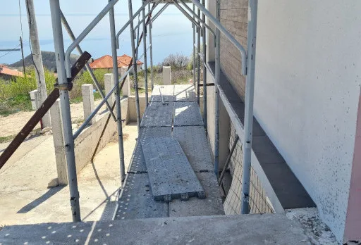 Модерна вила с плосък покрив в Балчик