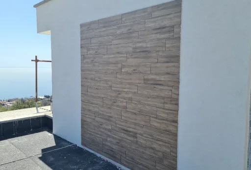 Модерна вила с плосък покрив в Балчик