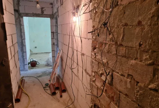 Bau- und Reparaturarbeiten in einer Wohnung in Varna