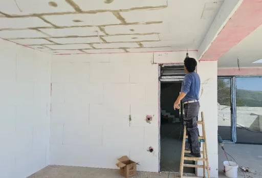 Модерна вила с плосък покрив в Балчик