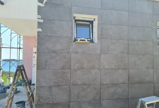 Модерна вила с плосък покрив в Балчик