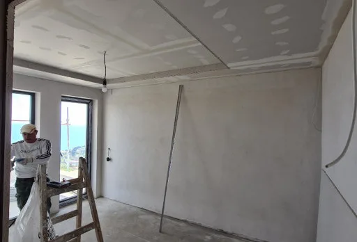 Модерна вила с плосък покрив в Балчик