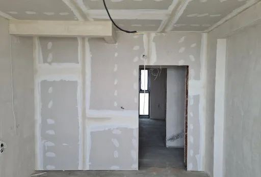 Модерна вила с плосък покрив в Балчик