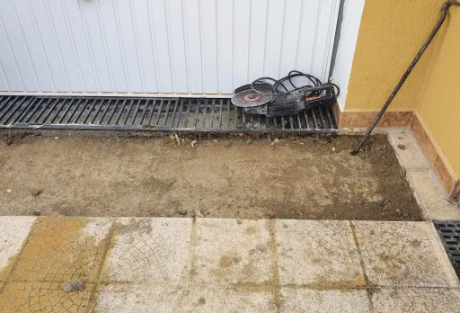 Bau- und Reparaturarbeiten an einem Haus in der Nähe von Albena