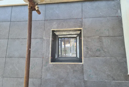 Модерна вила с плосък покрив в Балчик