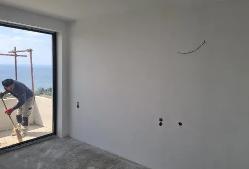 Модерна вила с плосък покрив в Балчик