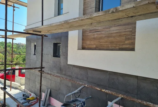 Модерна вила с плосък покрив в Балчик