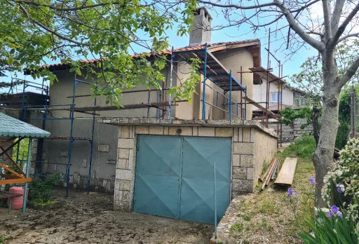 Строително-ремонтни работи на къща до Балчик