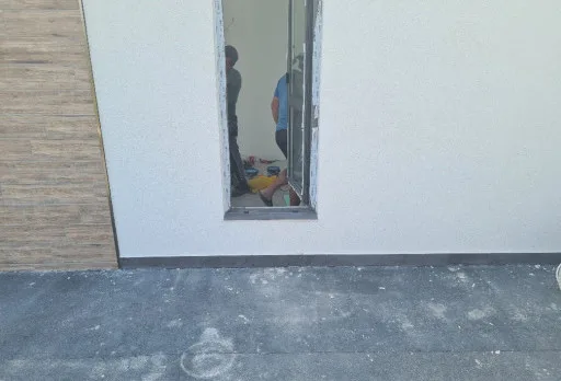 Модерна вила с плосък покрив в Балчик