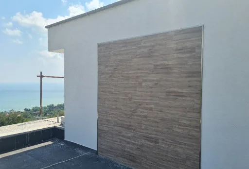 Модерна вила с плосък покрив в Балчик