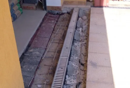Bau- und Reparaturarbeiten an einem Haus in der Nähe von Albena