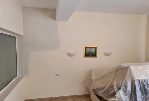 Bau- und Reparaturarbeiten an einem Haus in der Nähe von Albena