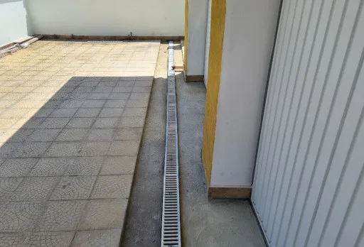 Bau- und Reparaturarbeiten an einem Haus in der Nähe von Albena