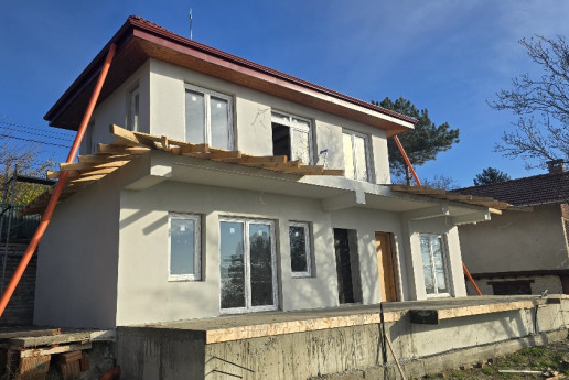 Ein Haus bauen in Balchik