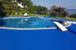 Ремонтни работи на басейн във Варна