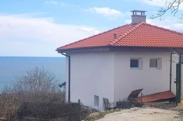 Поставяне на топлоизолация на къща до Варна