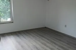 Bau eines neuen Stockwerks in einem Haus bei General Toshevo