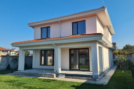 Строителство на къща във Варна, с. Тополи