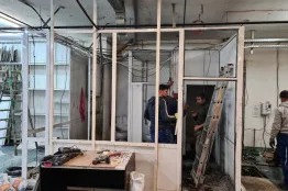 Демонтажни работи в печатница във Варна