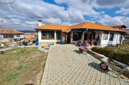 Repair works of a garage and a patio of a house near Varna