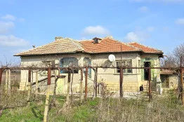 Bau- und Reparaturarbeiten an einem Haus in Kavarna