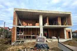 Строителство на къща във Варна