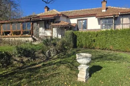 Bau- und Reparaturarbeiten an einem Haus in Kavarna