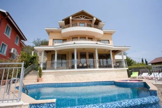 Строителство на къща в Балчик