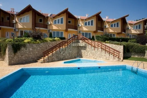 Строителство на 8 къщи в Балчик, с. Рогачево